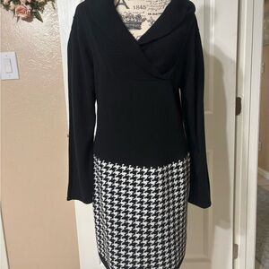 VENUS Black and White Houndstooth Long Sleeve Sweater Dress